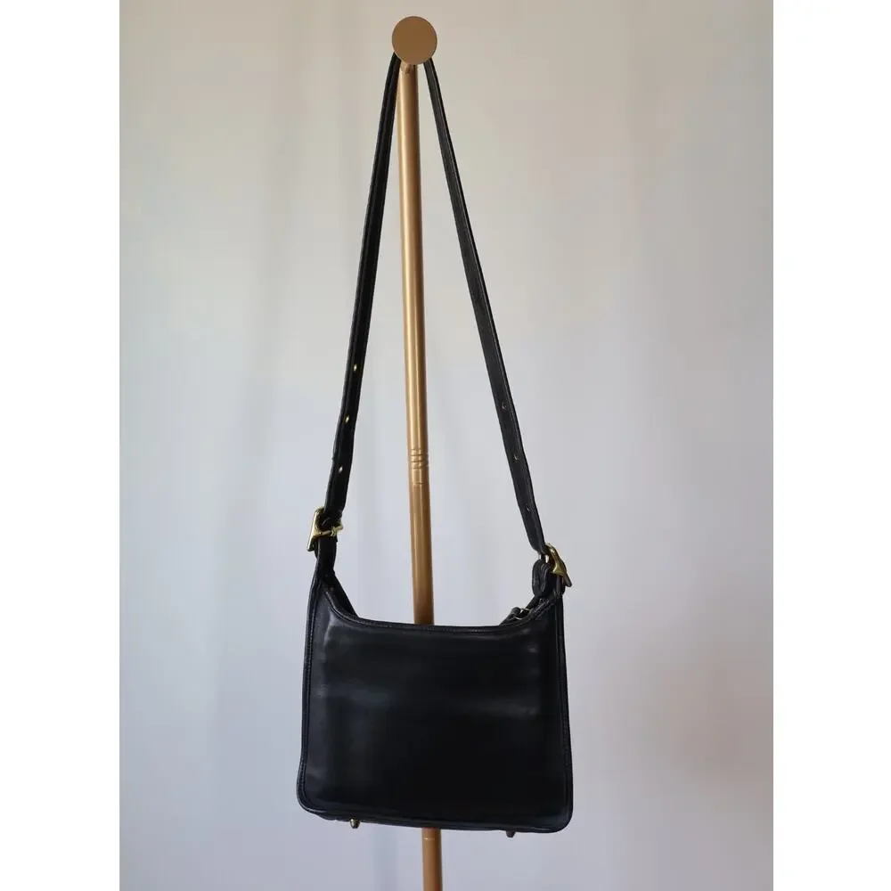 Coach Legacy Zip 9966 Vintage 1999 Black Leather Crossbody Shoulder Bag Gold